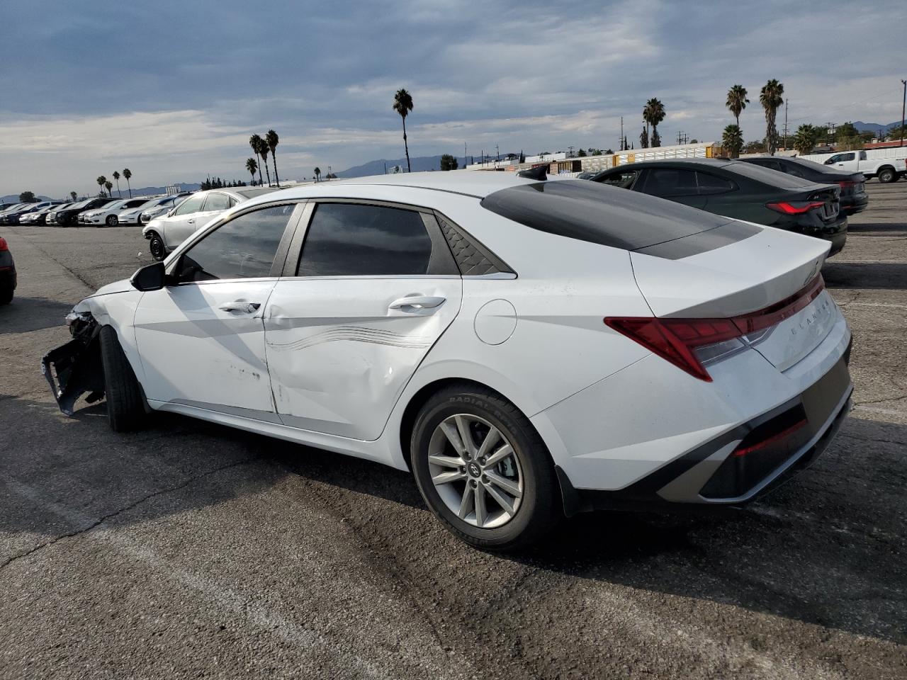 HYUNDAI ELANTRA LIMITED