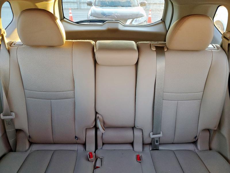 2018 NISSAN ROGUE S 5N1AT2MT5JC843828