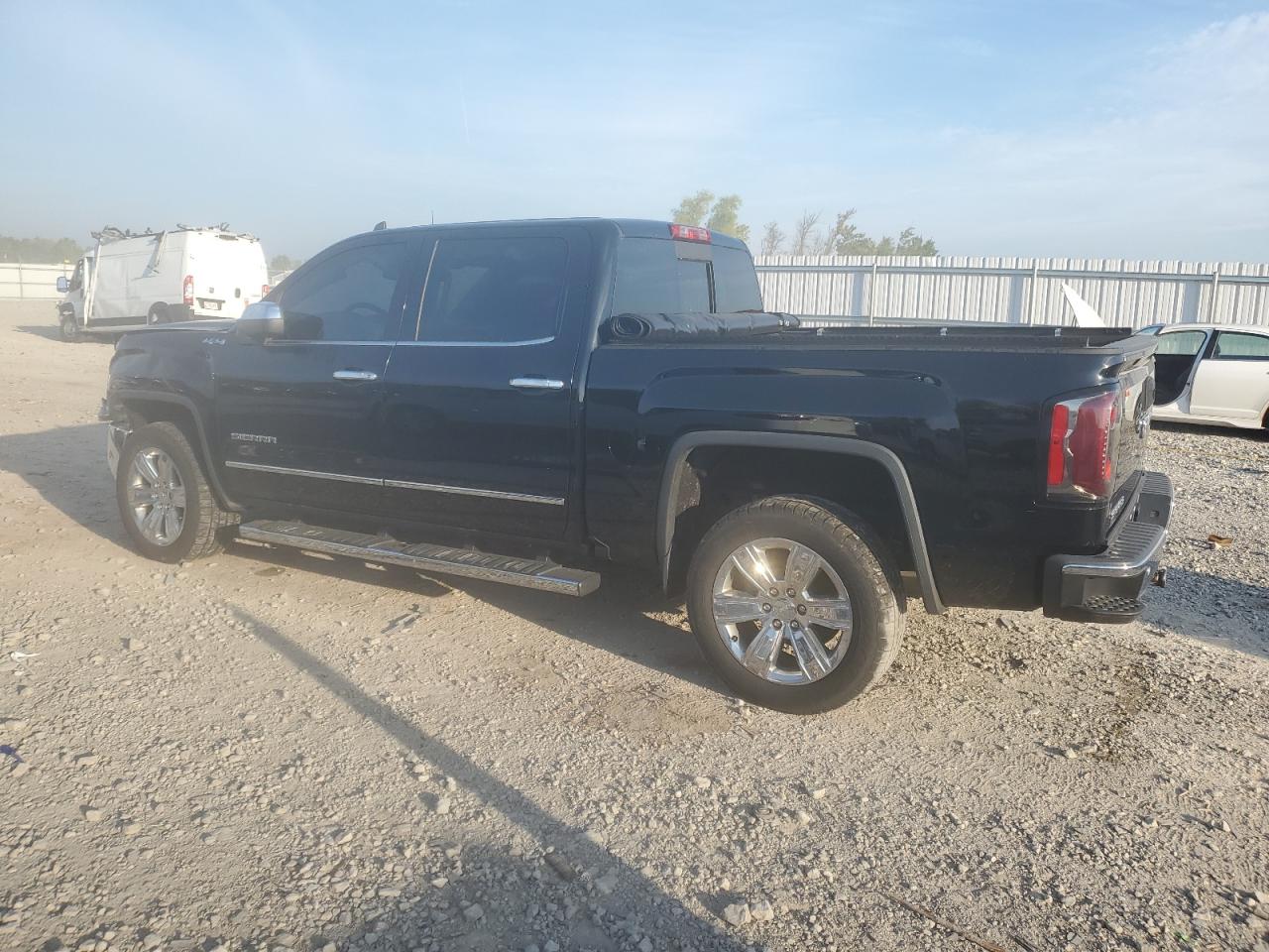GMC SIERRA 1500 K1500 SLT