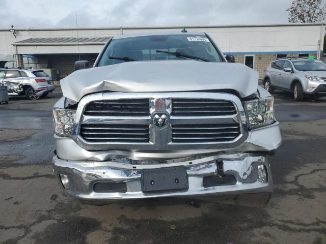 2016 RAM 1500 SLT 3C6RR7LT3GG191101