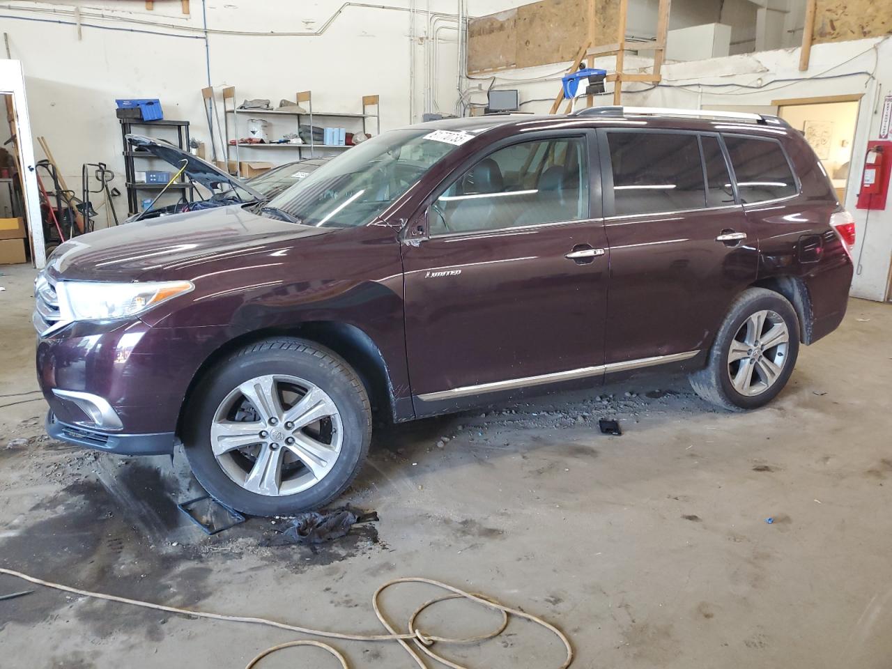 TOYOTA HIGHLANDER LIMITED