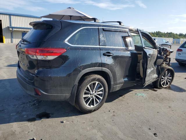 2019 TOYOTA HIGHLANDER SE - 5TDJZRFH5KS616191