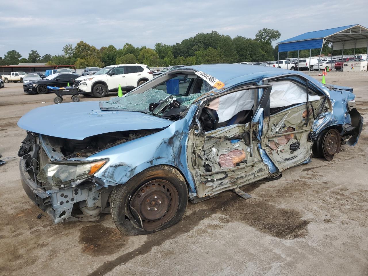 TOYOTA CAMRY BASE