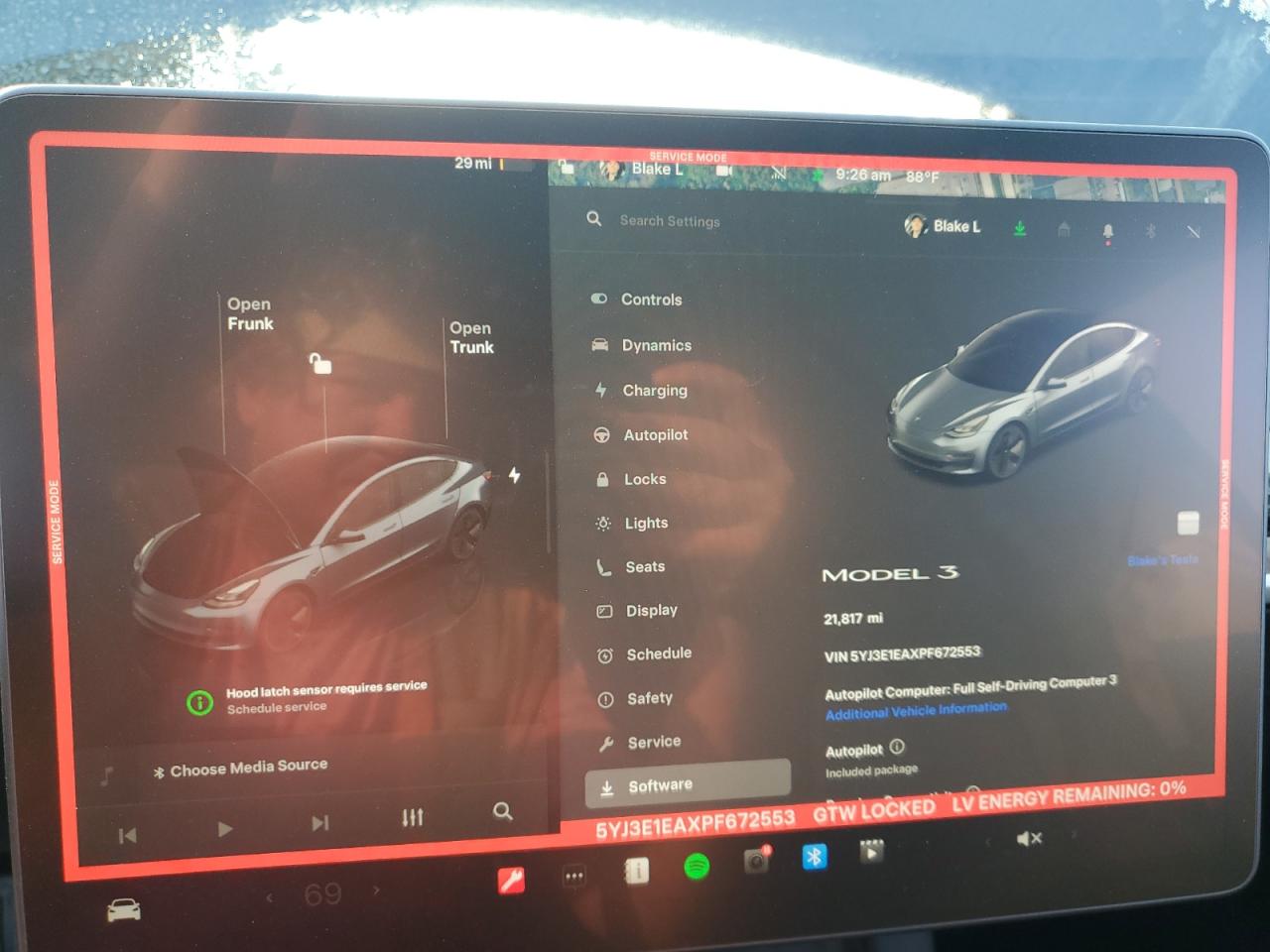 TESLA MODEL 3