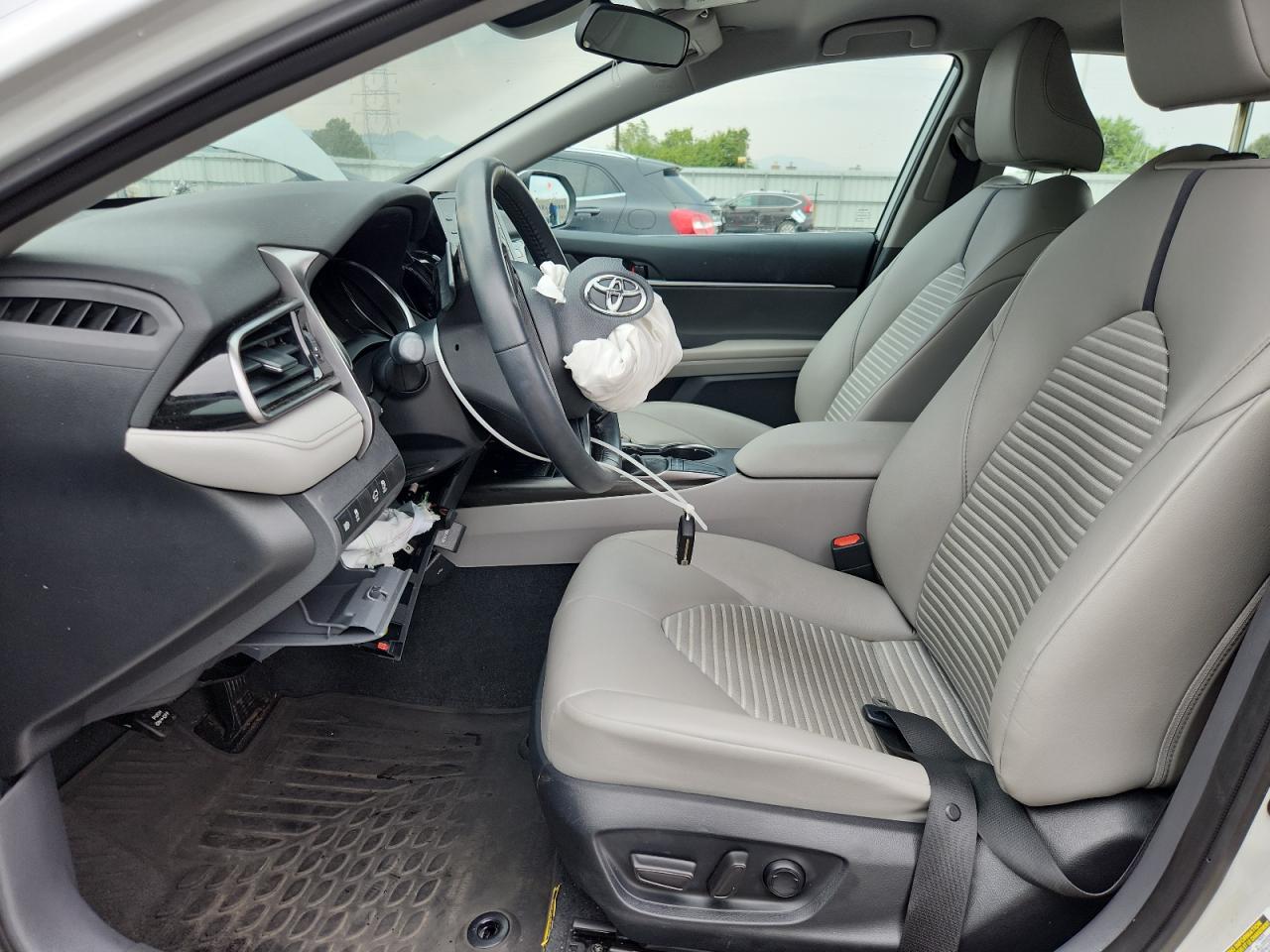 TOYOTA CAMRY SE NIGHT SHADE