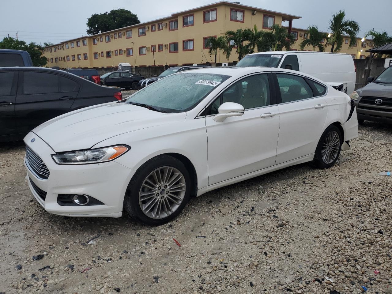 FORD FUSION SE
