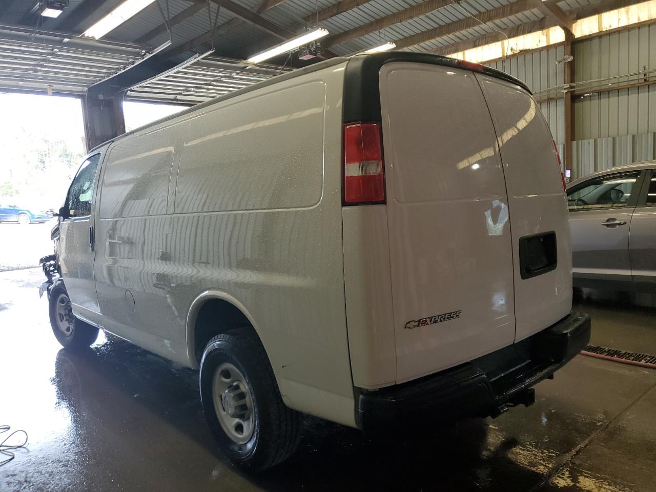 Lot #3311722228 2021 CHEV EXPRESS G2500