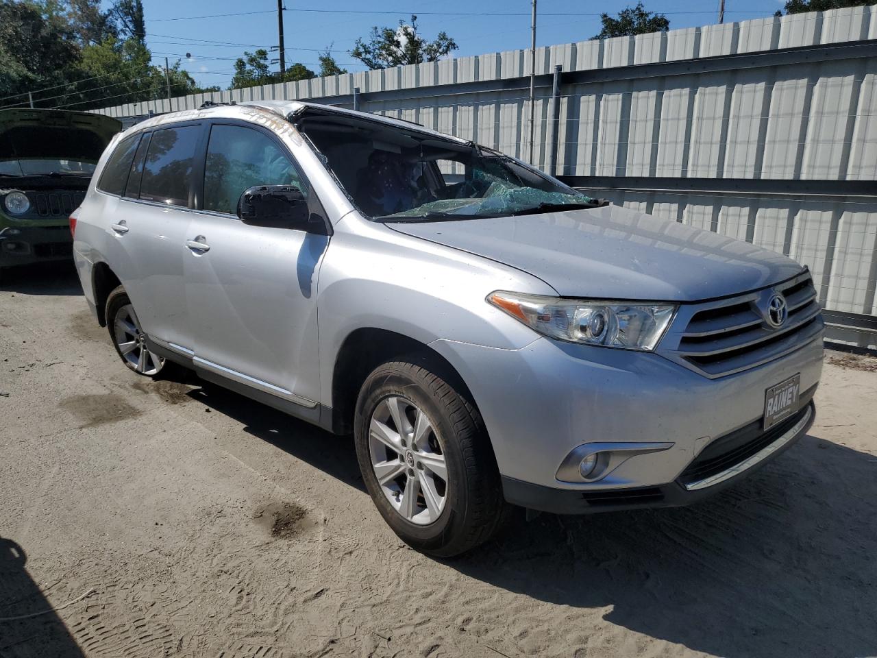 TOYOTA HIGHLANDER BASE