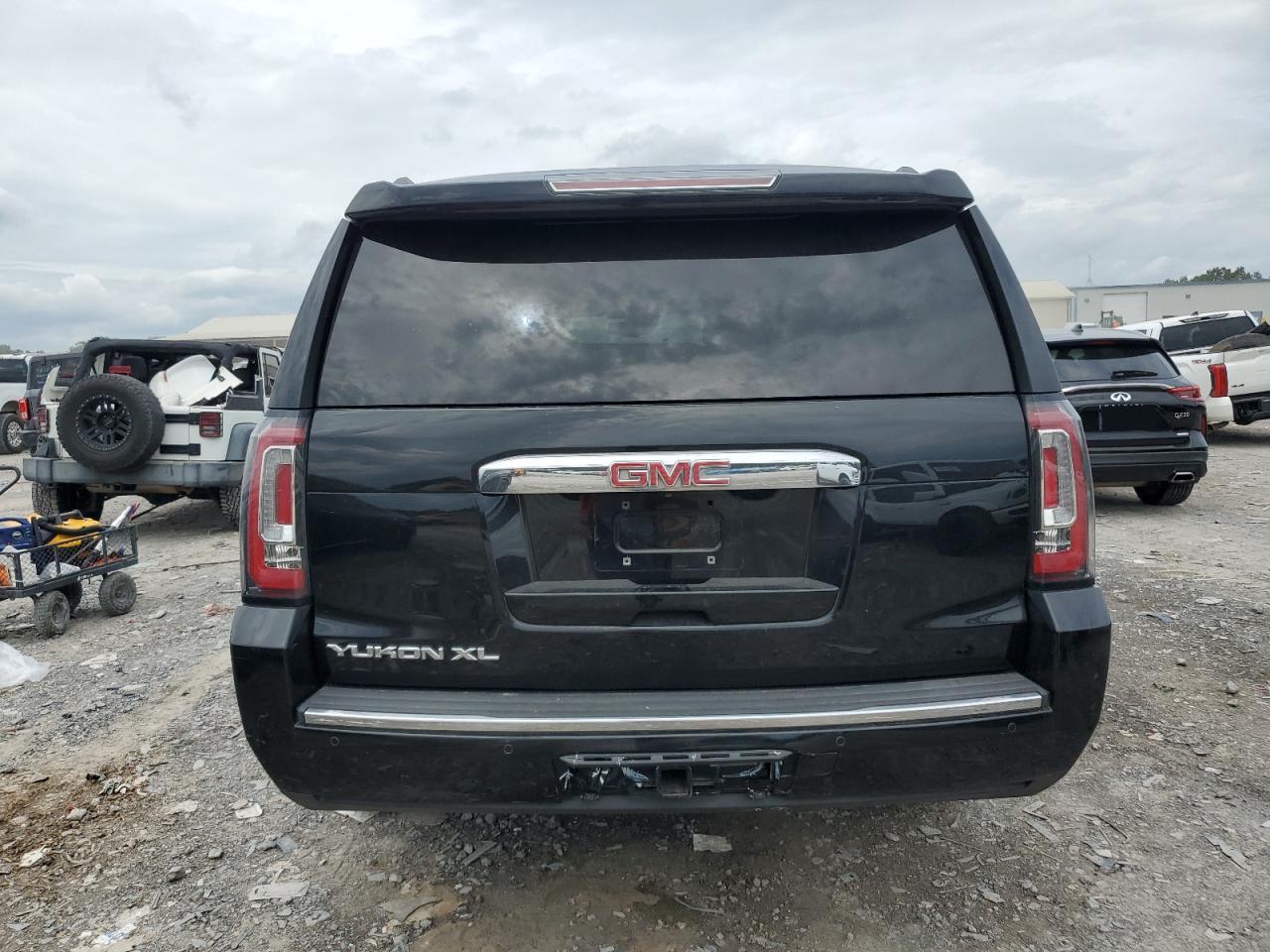 GMC YUKON DENALI