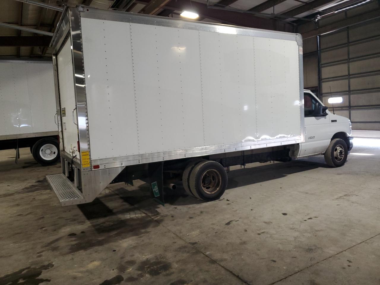 FORD ECONOLINE E350 SUPER DUTY CUTAWAY VAN