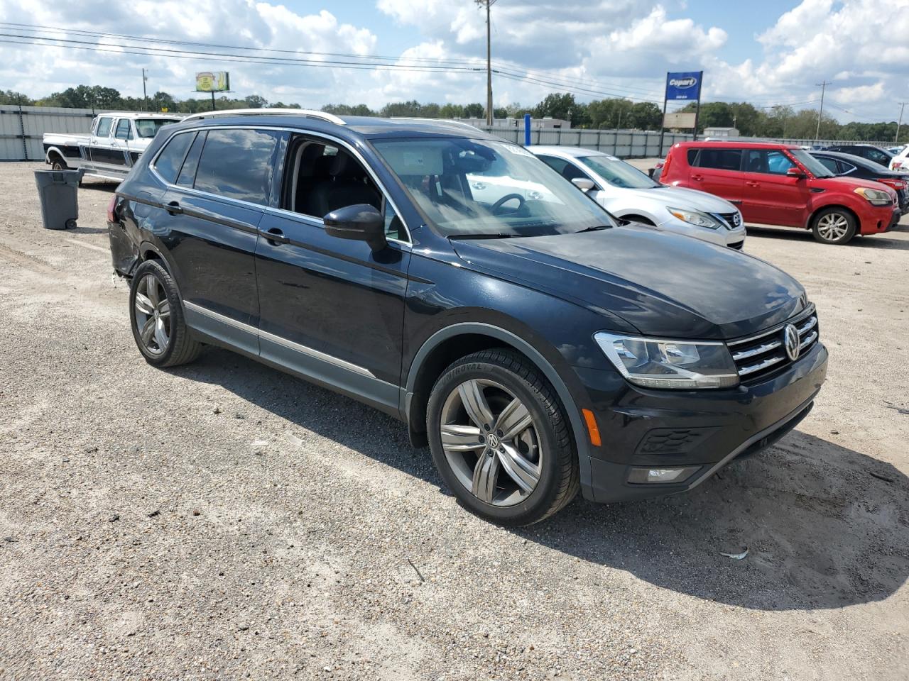 VOLKSWAGEN TIGUAN SE