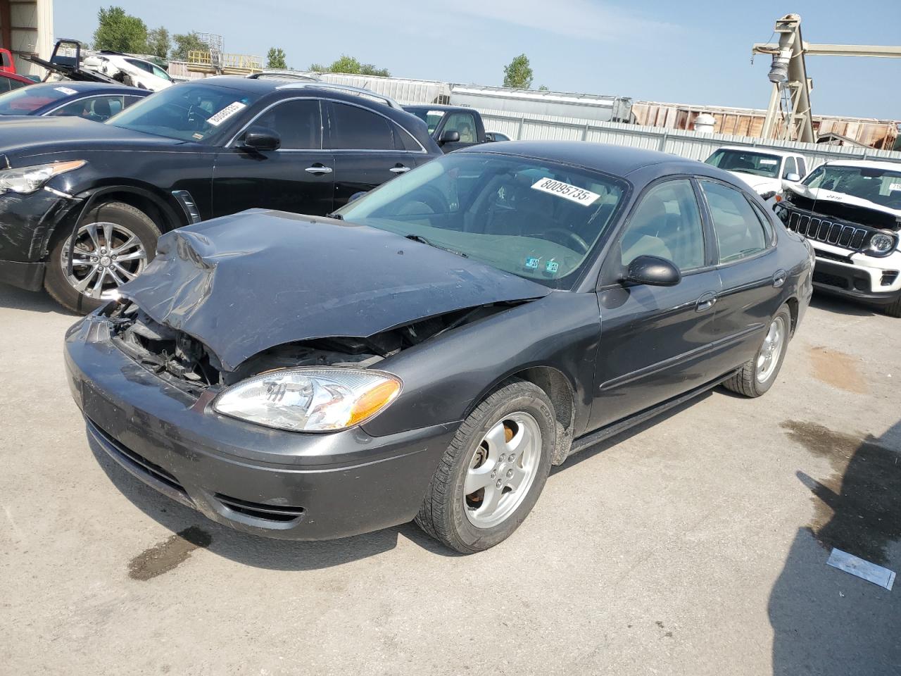  Salvage Ford Taurus