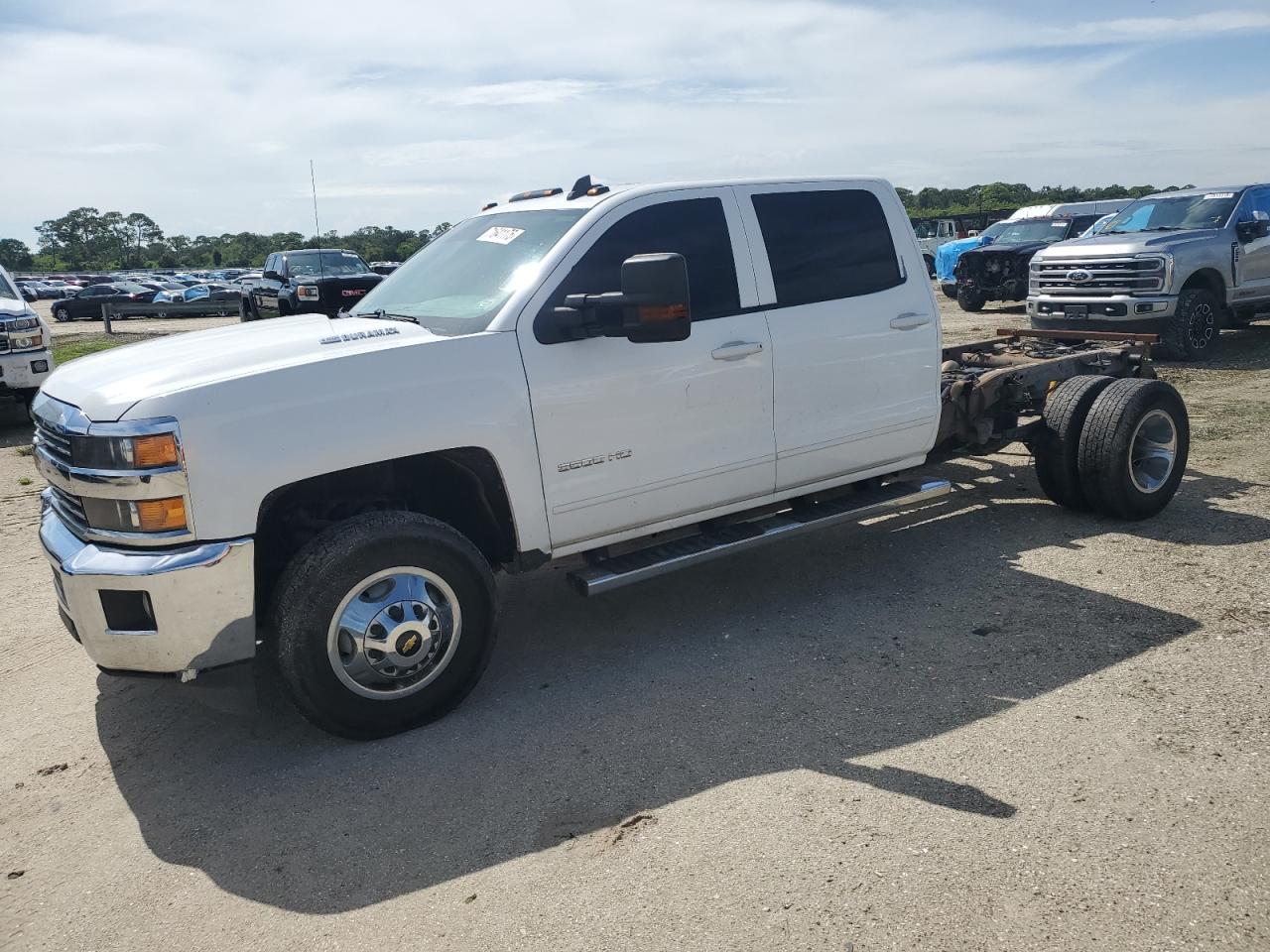 CHEVROLET SILVERADO K3500 LT