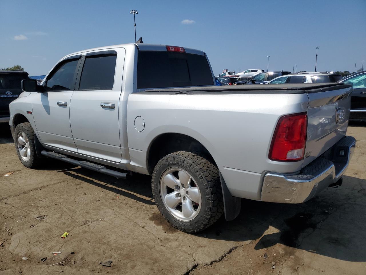 RAM 1500 SLT