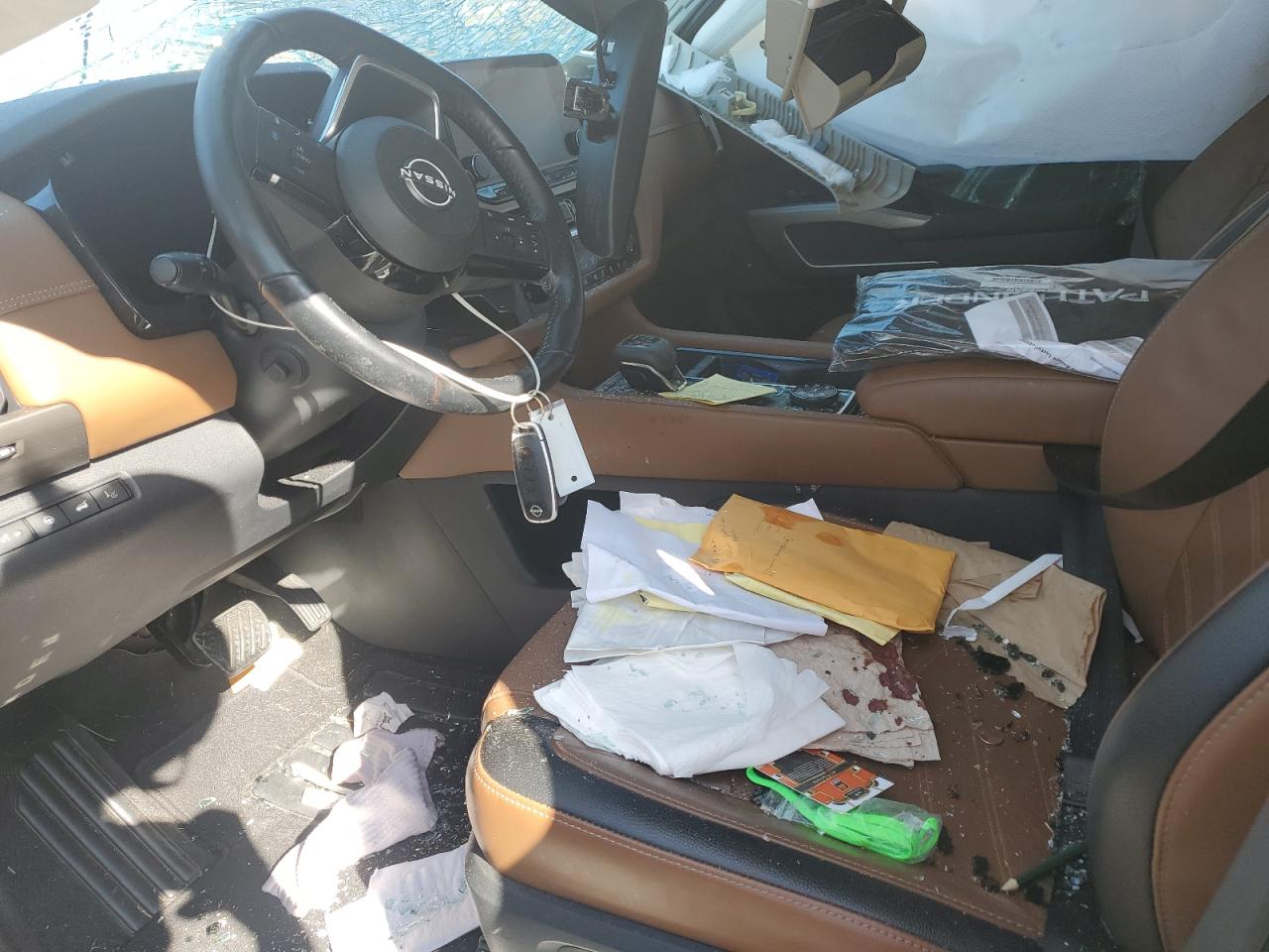 NISSAN PATHFINDER PLATINUM