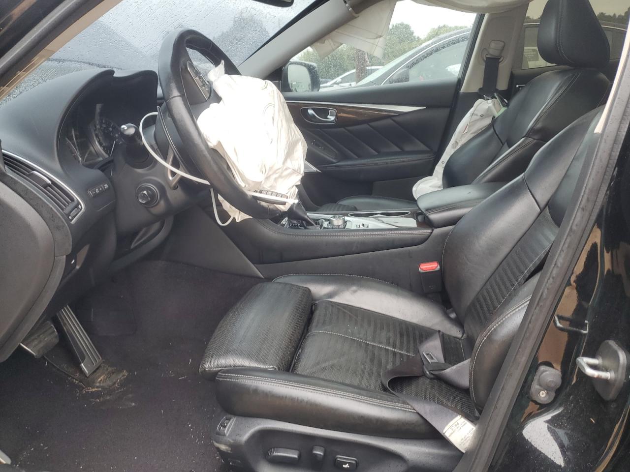 INFINITI Q50 PREMIUM