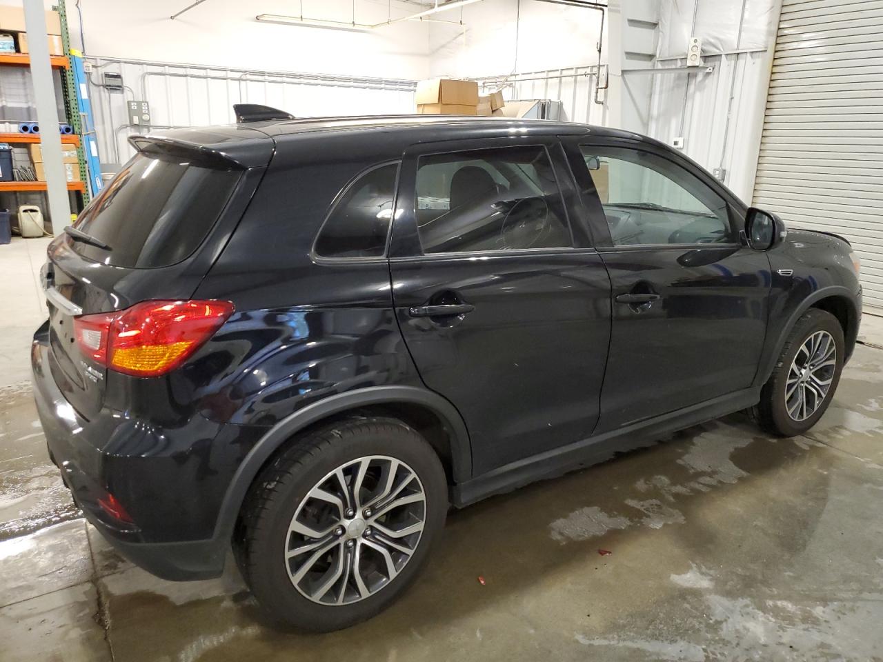 MITSUBISHI OUTLANDER ES