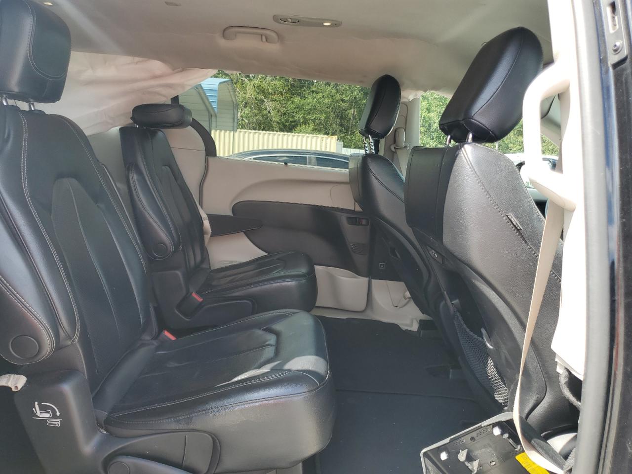 CHRYSLER PACIFICA TOURING L