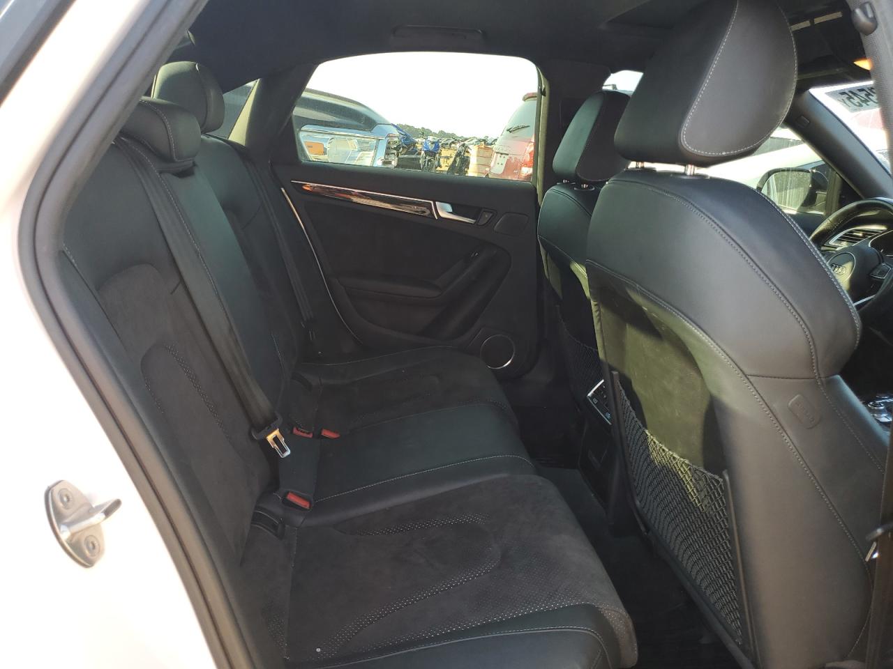 AUDI A4 PREMIUM PLUS S-LINE