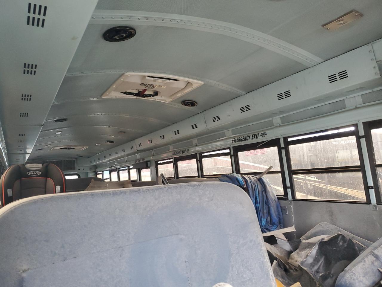 Lot #3265083896 2005 THOMAS SCHOOL BUS