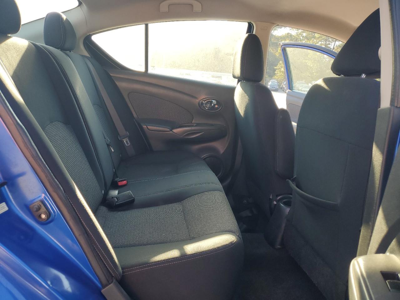 NISSAN VERSA S