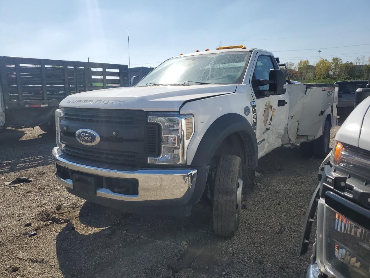 FORD F-550 SUPER DUTY