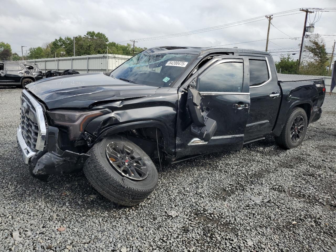 TOYOTA TUNDRA CREWMAX PLATINUM