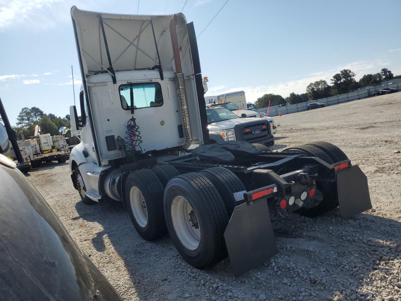 Lot #3274712791 2014 KENWORTH T680