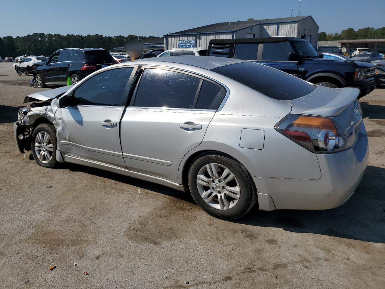 NISSAN ALTIMA BASE