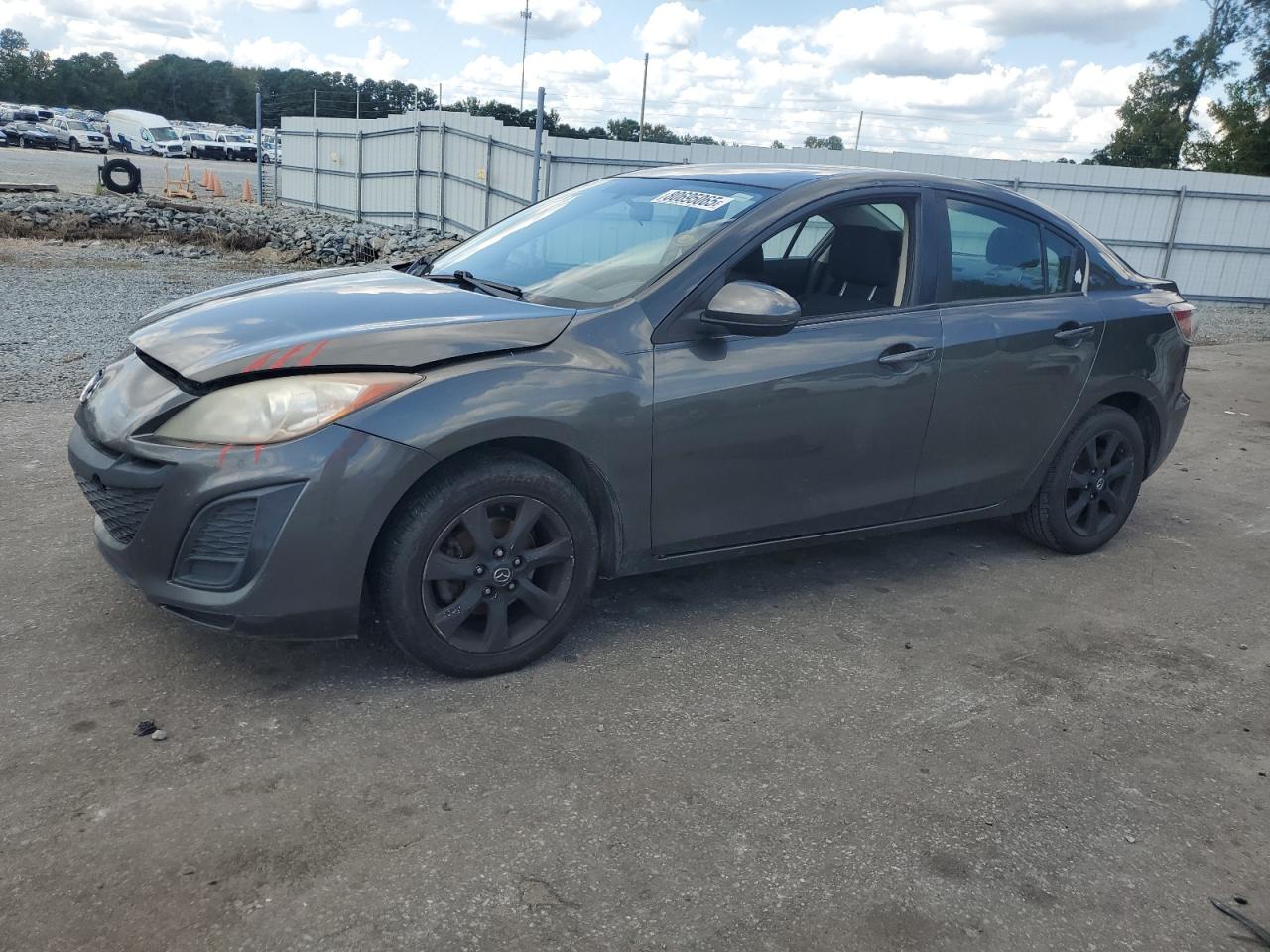 MAZDA 3 I