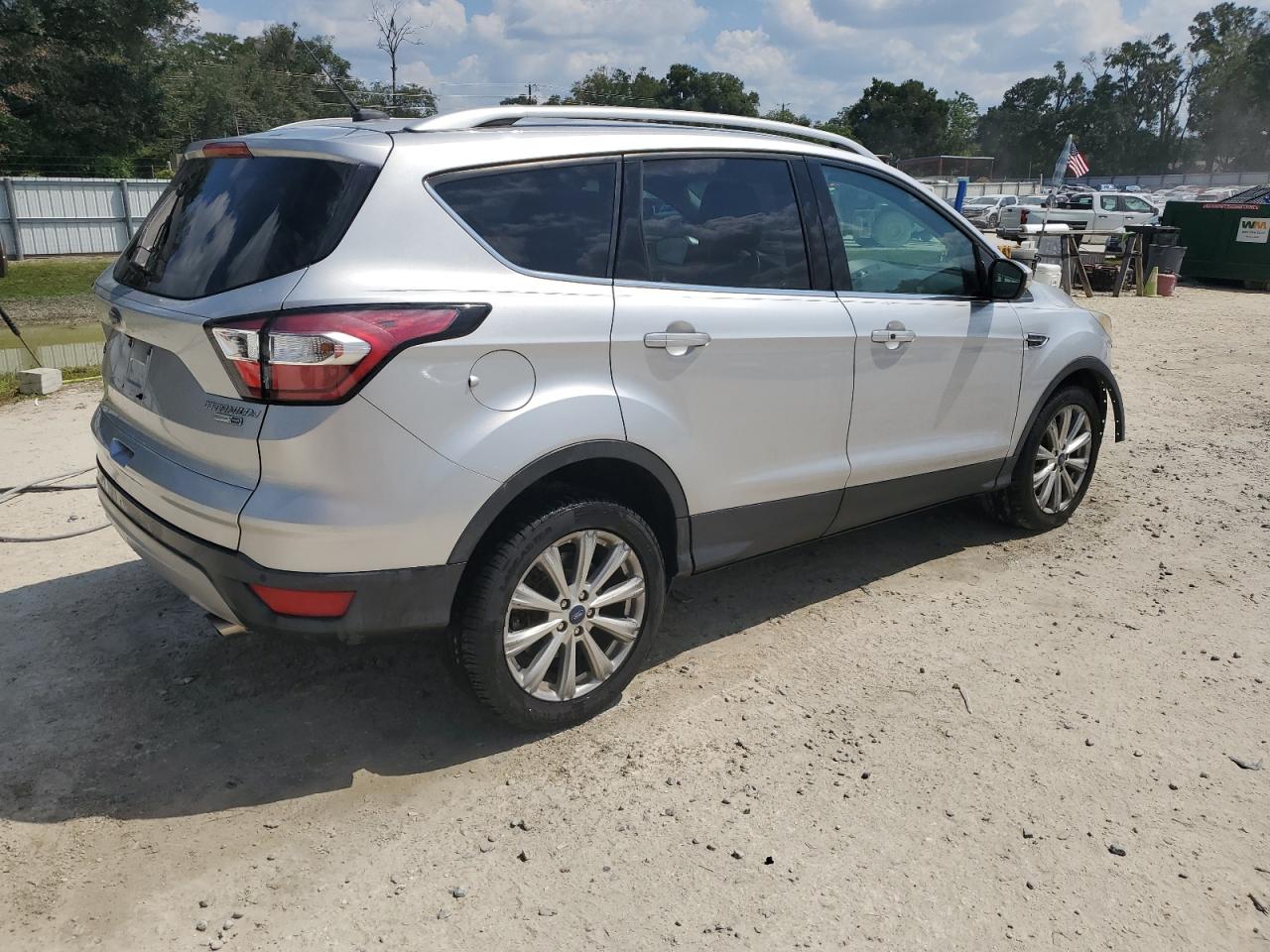 FORD ESCAPE TITANIUM