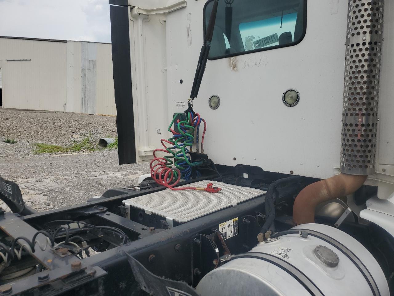 Lot #3239248131 2014 KENWORTH T680