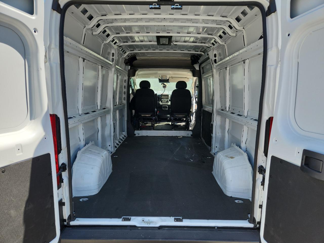 RAM PROMASTER 2500 HIGH