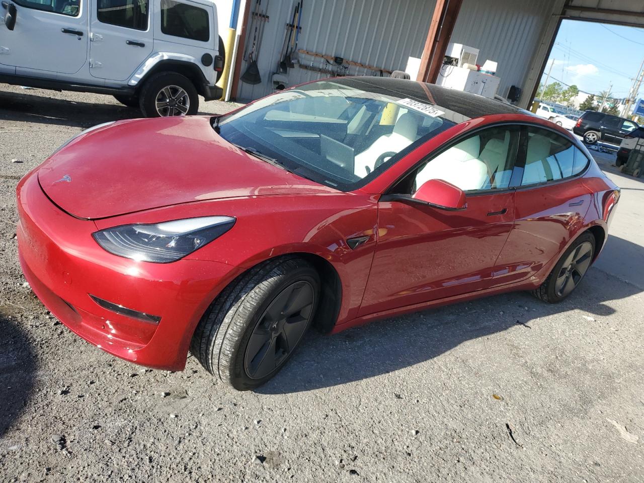 TESLA MODEL 3