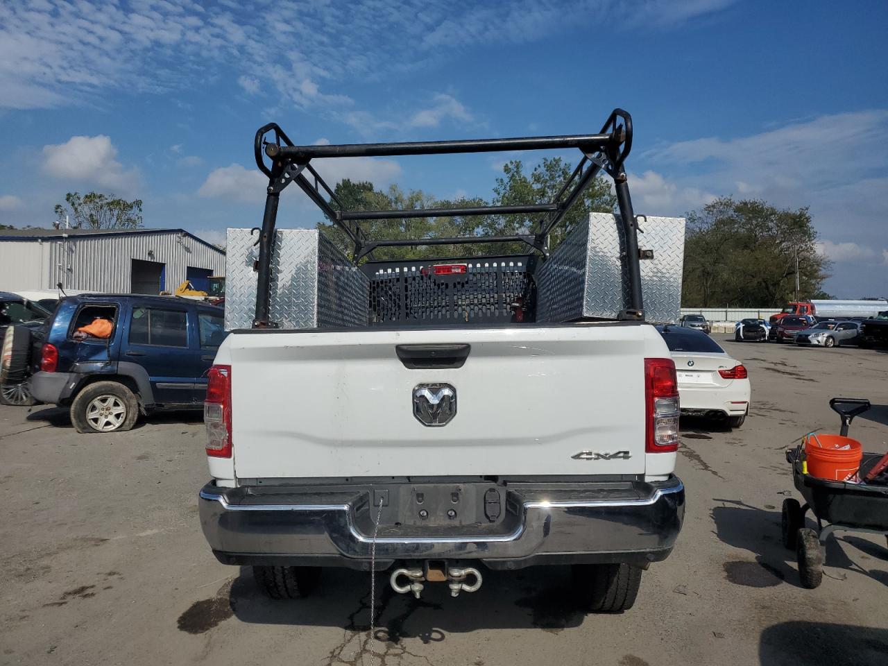 RAM 2500 TRADESMAN