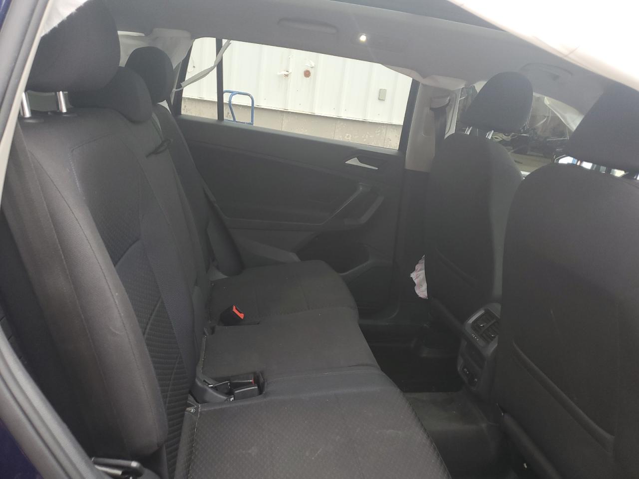 VOLKSWAGEN TIGUAN SE