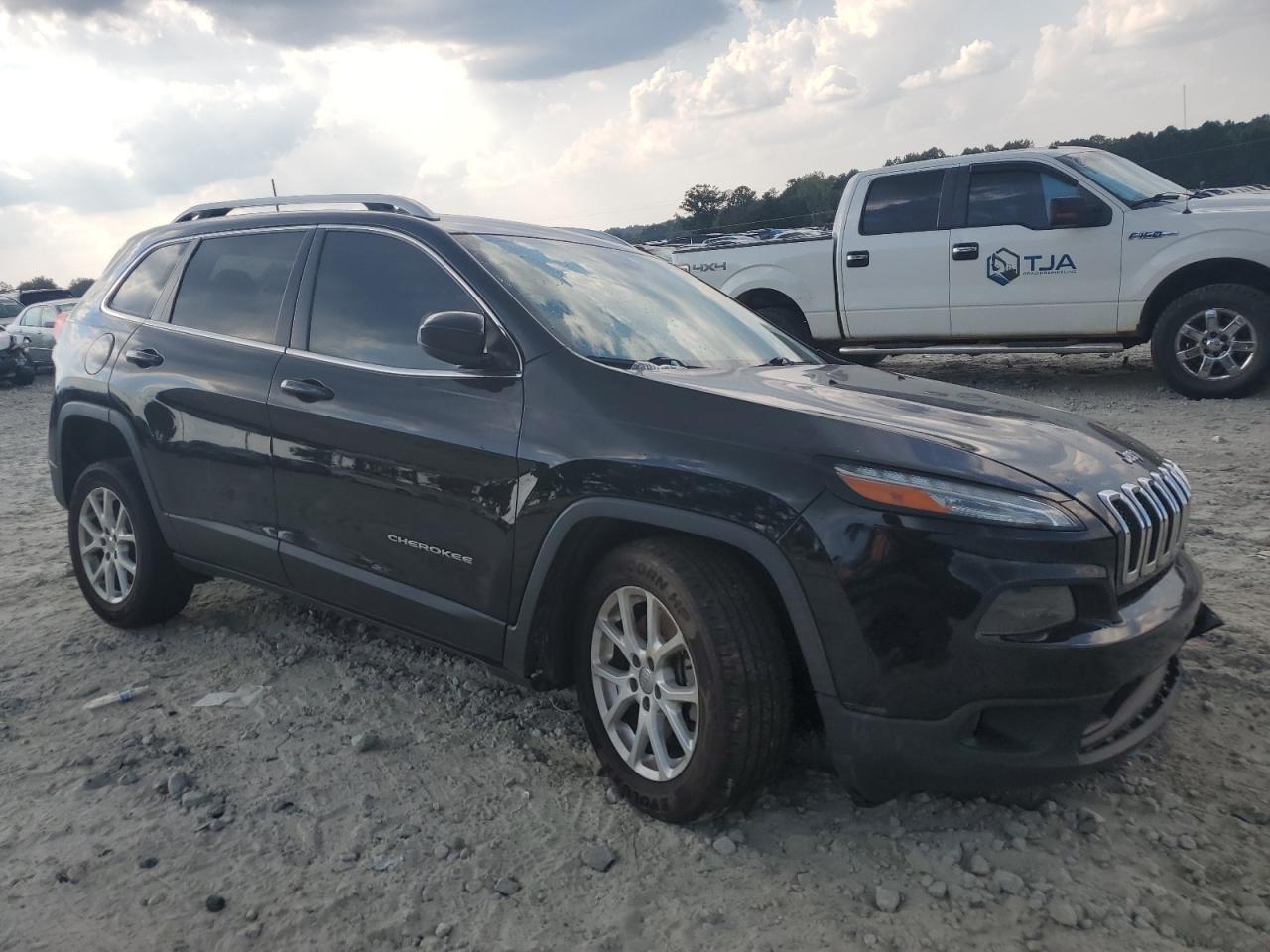 JEEP GRAND CHEROKEE LATITUDE PLUS