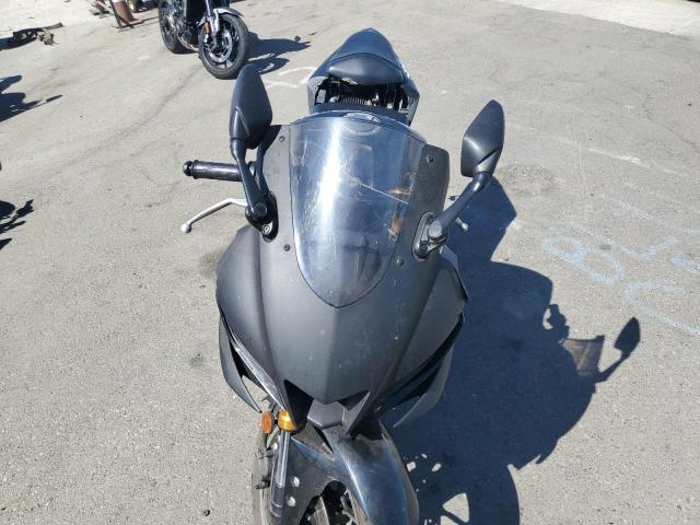 2019 YAMAHA YZFR3 - MH3RH17Y8KK002024