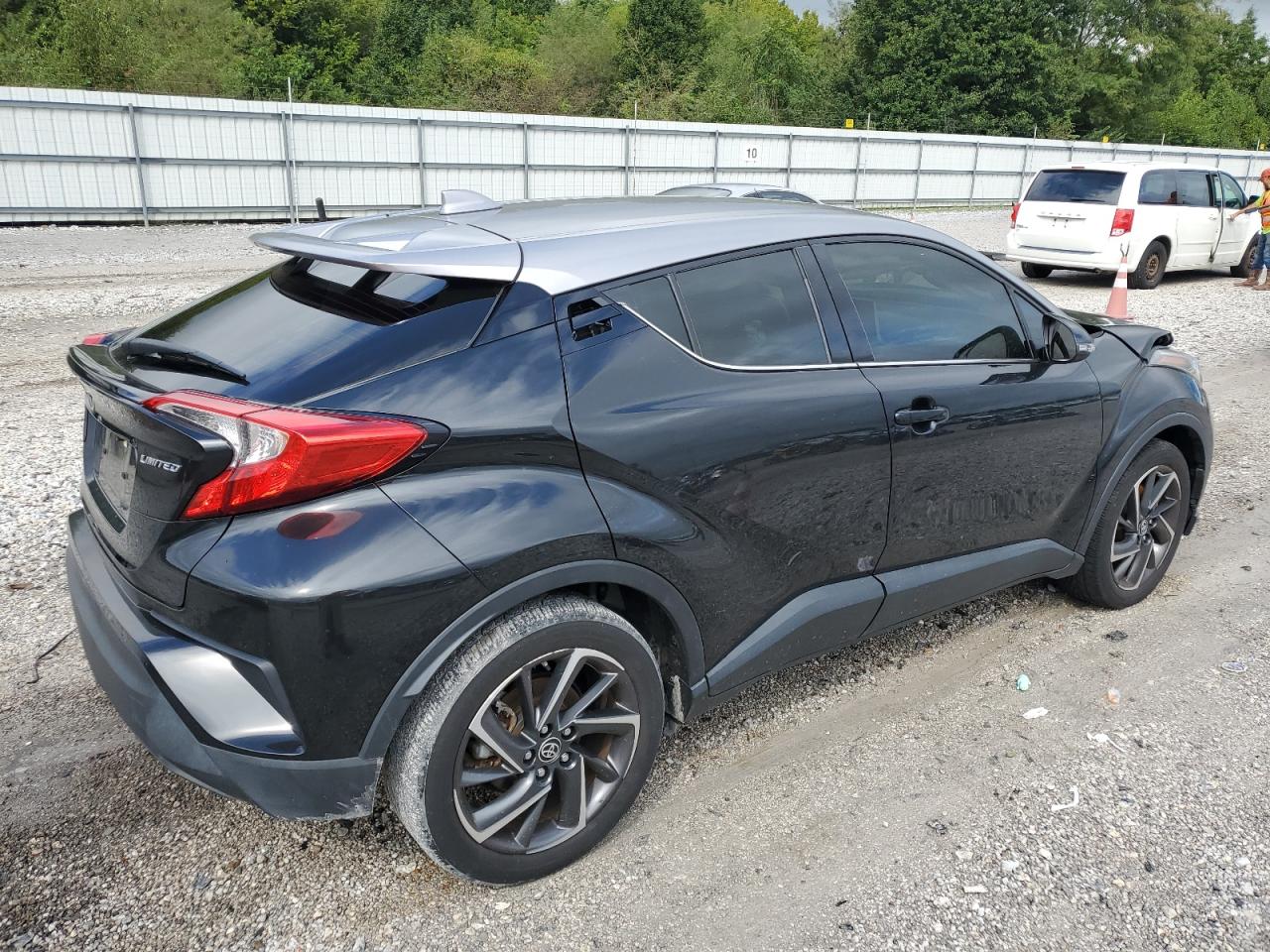 TOYOTA C-HR XLE