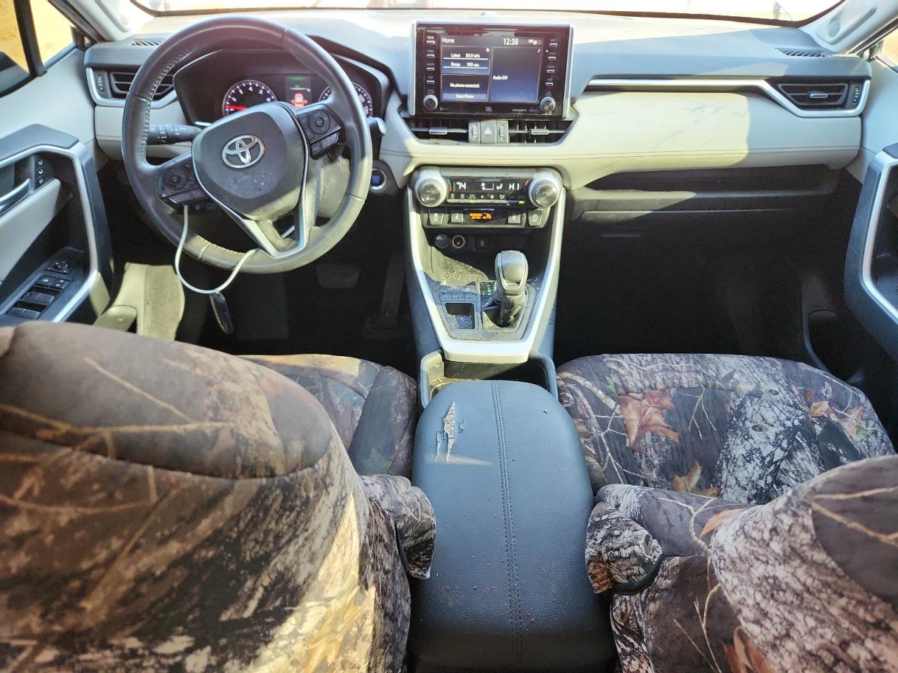 TOYOTA RAV4 XLE PREMIUM