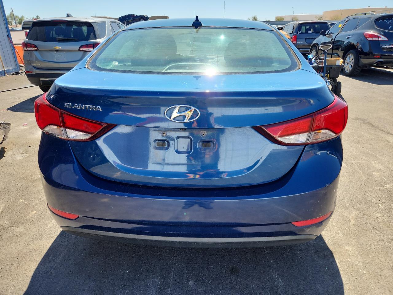 HYUNDAI ELANTRA SE
