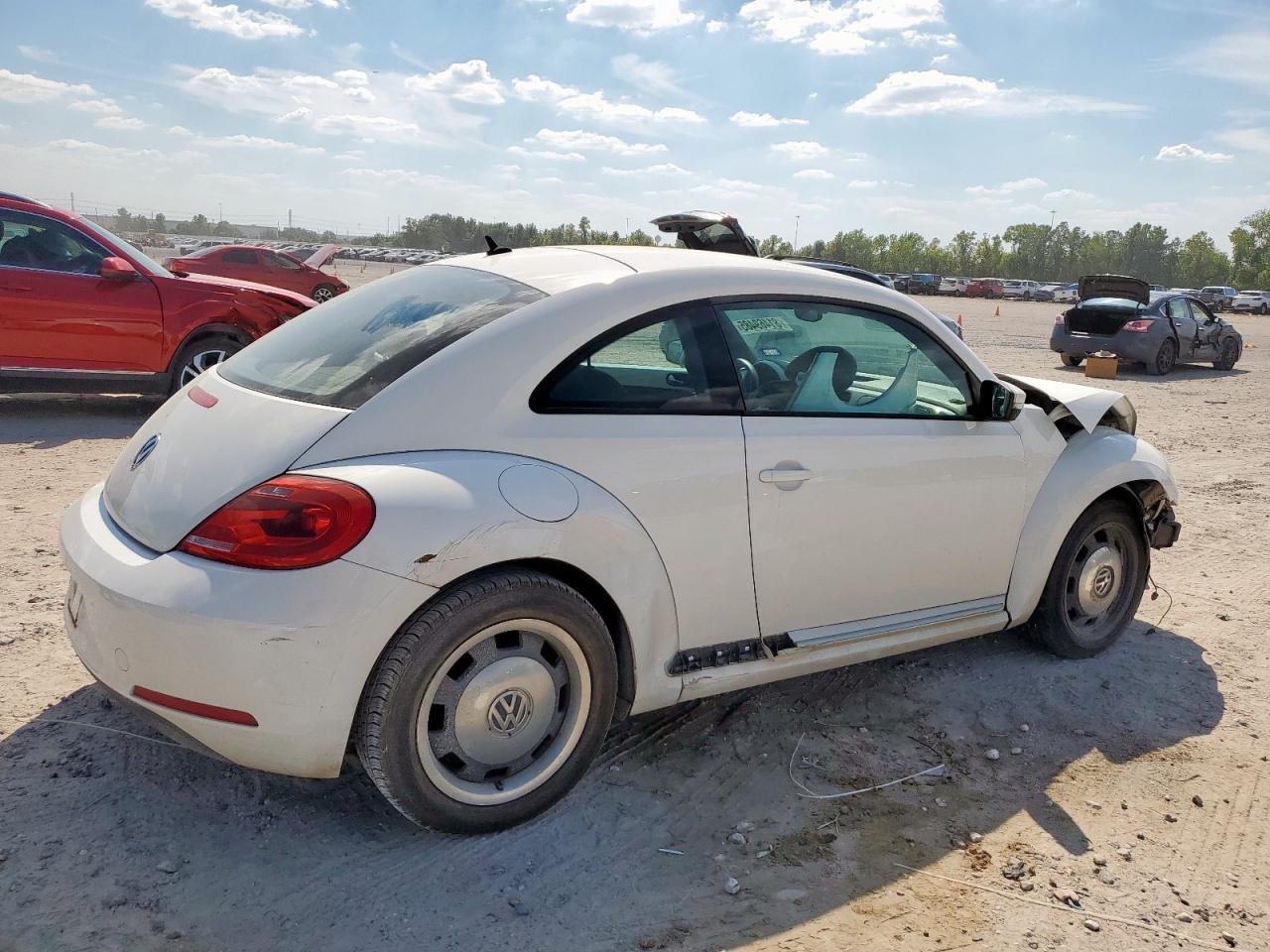 VOLKSWAGEN BEETLE