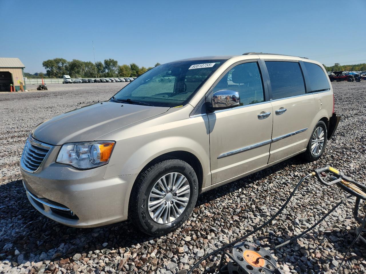 CHRYSLER TOWN & COUNTRY TOURING L