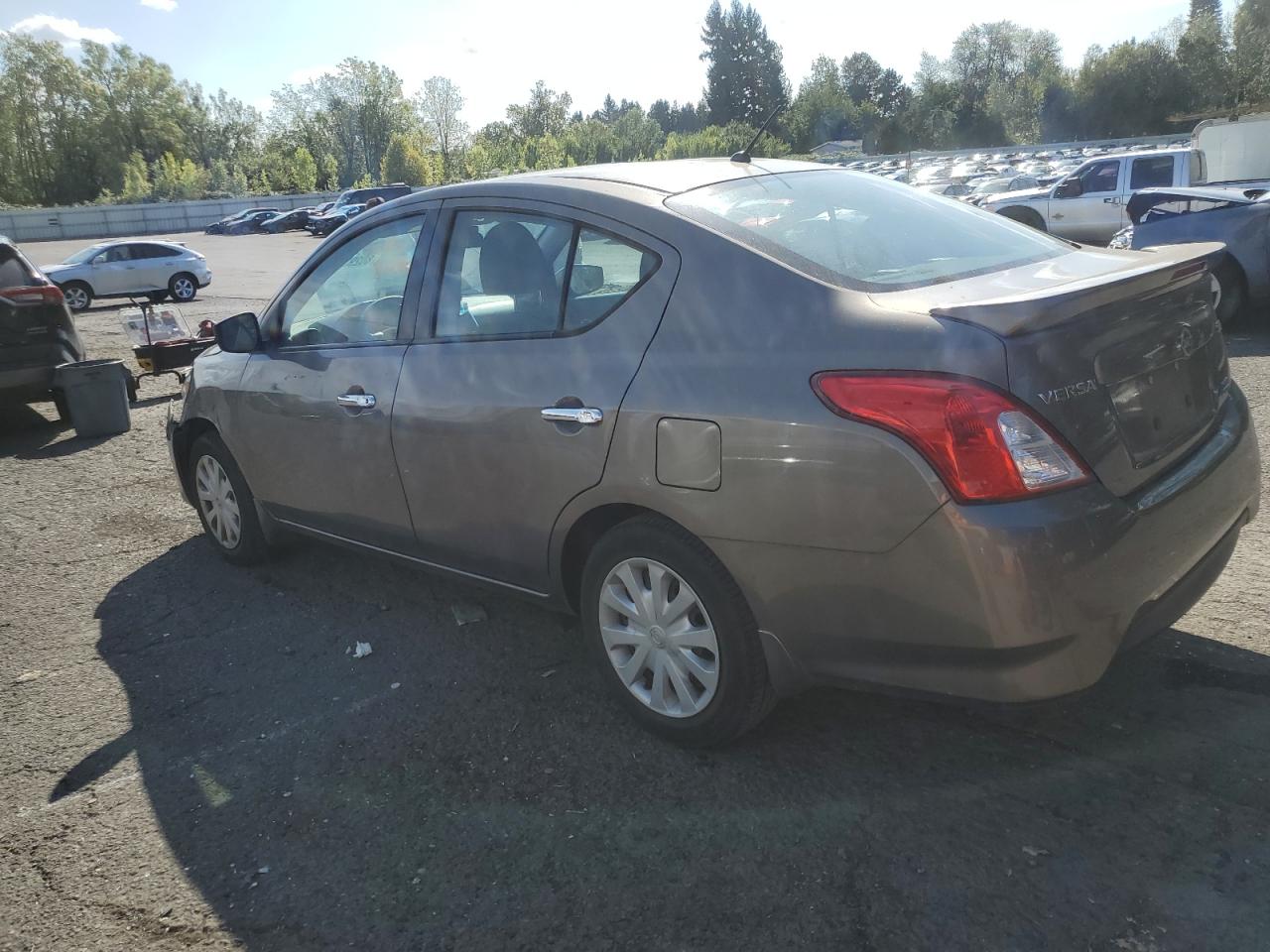 NISSAN VERSA S