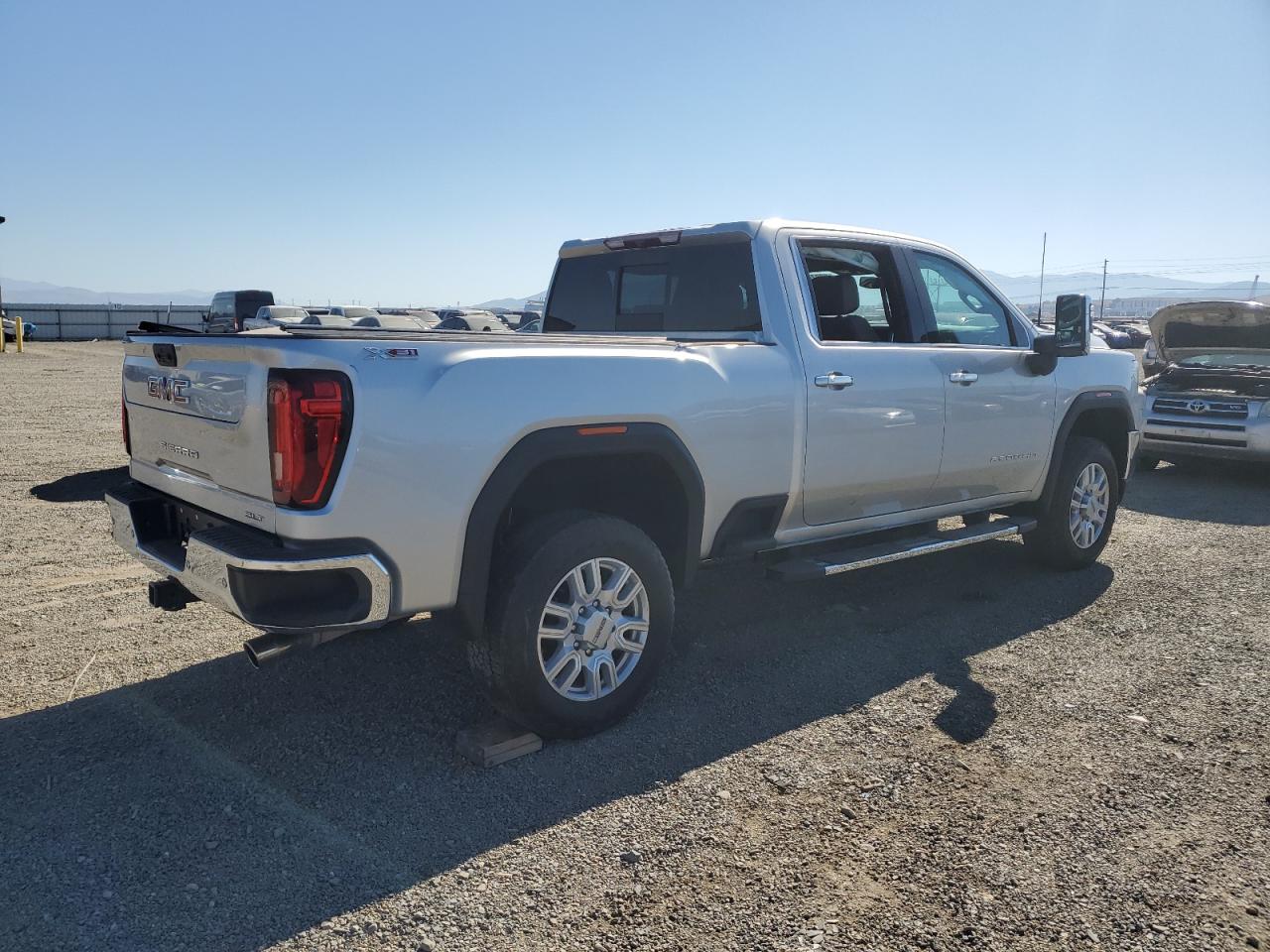 GMC SIERRA K2500 SLT