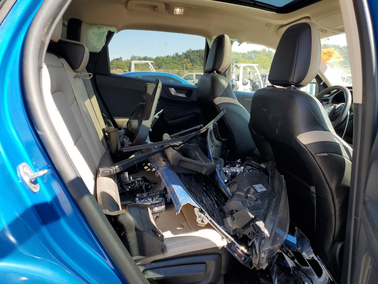 FORD ESCAPE TITANIUM