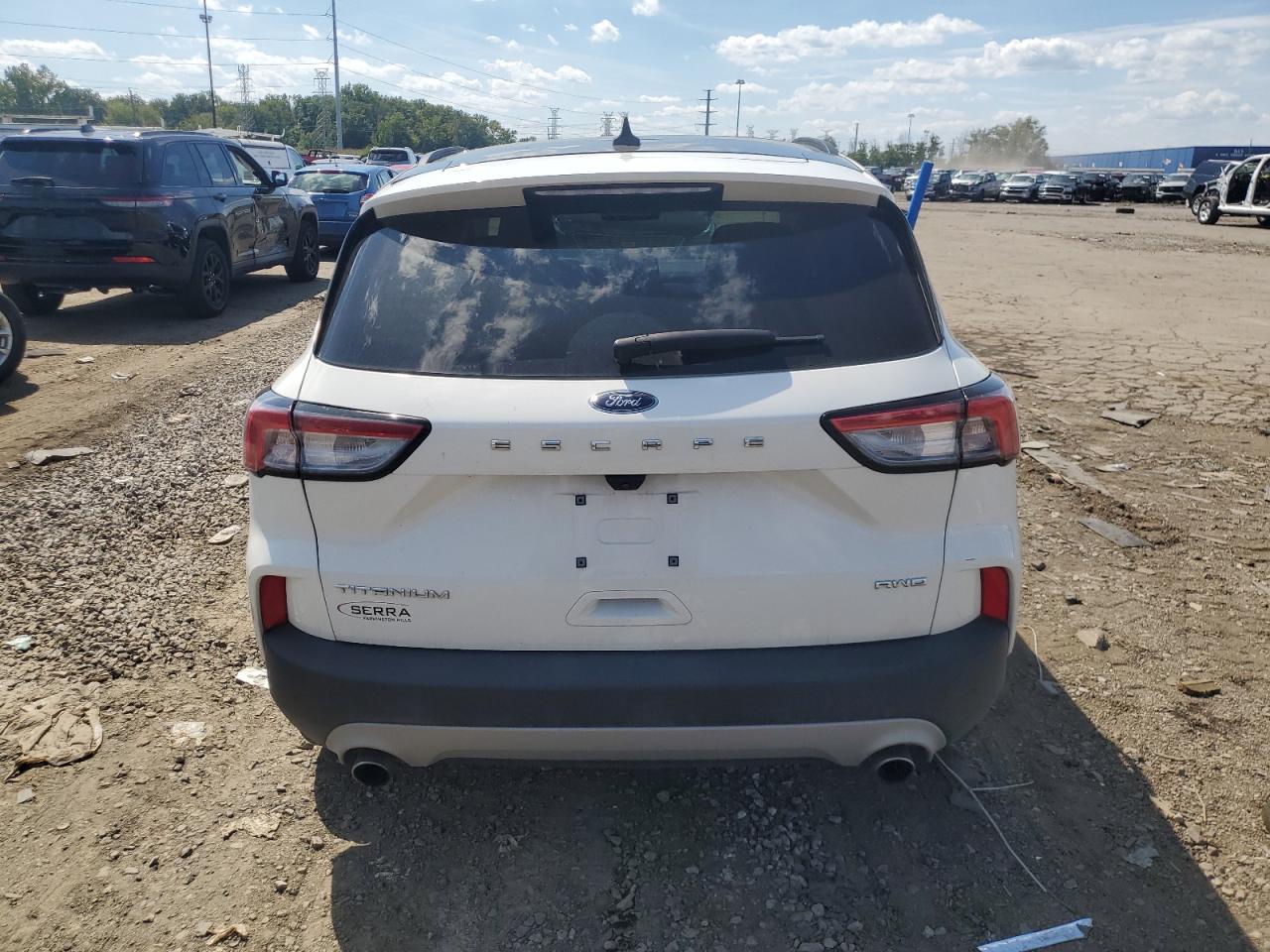 FORD ESCAPE TITANIUM