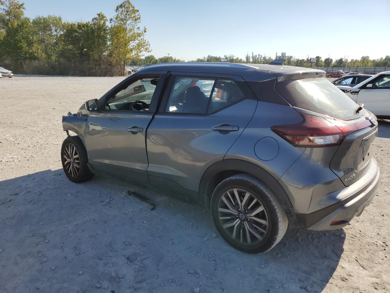 NISSAN KICKS SV