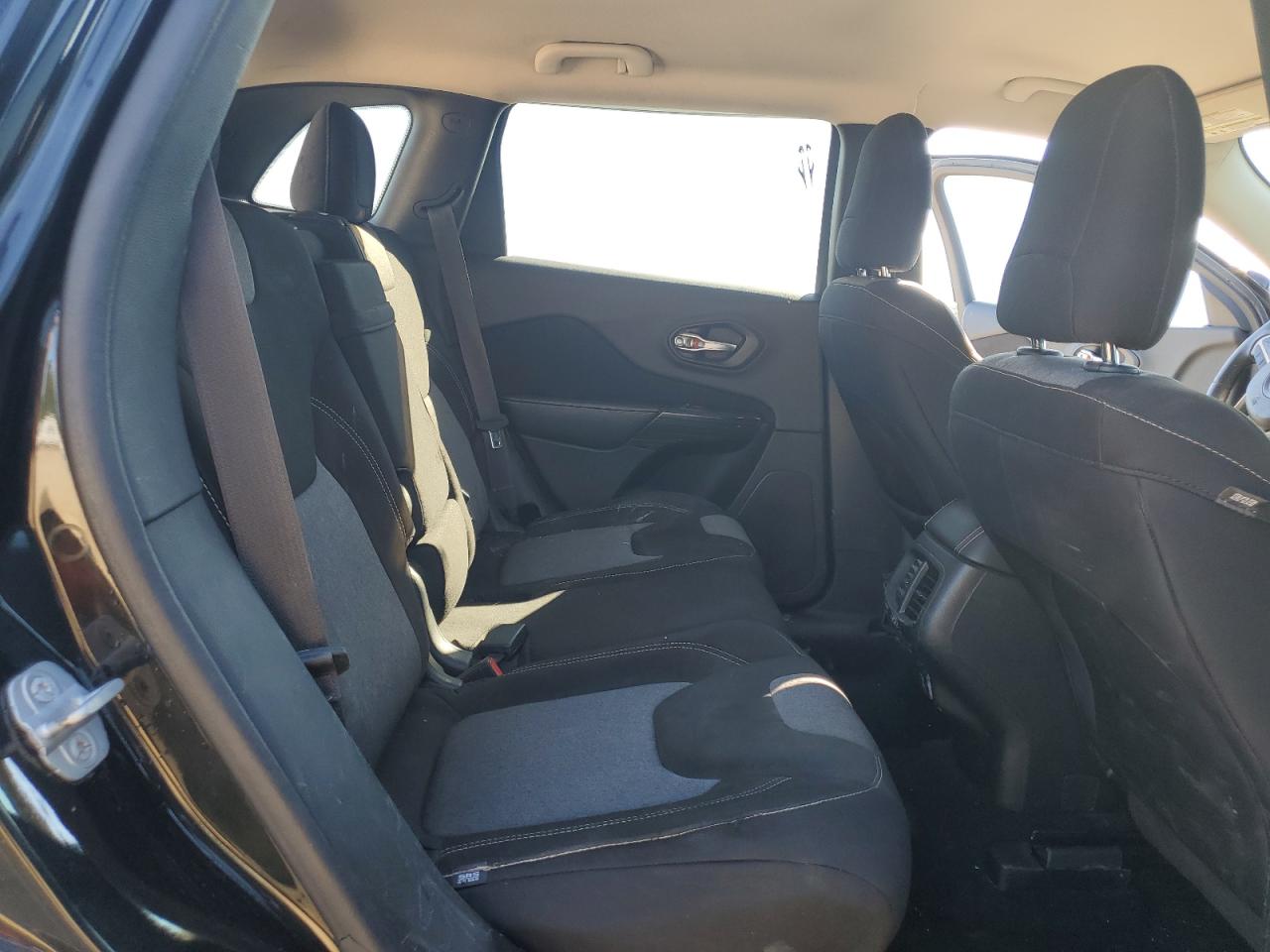 JEEP GRAND CHEROKEE LATITUDE