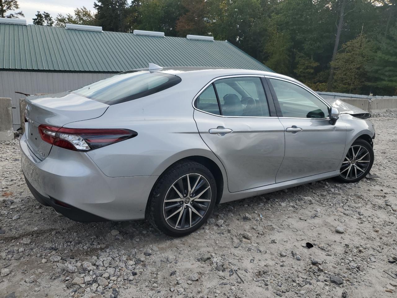 TOYOTA CAMRY XLE